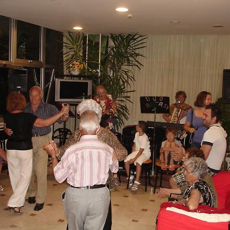 Hotel Madrid Rimini Ngoại thất bức ảnh