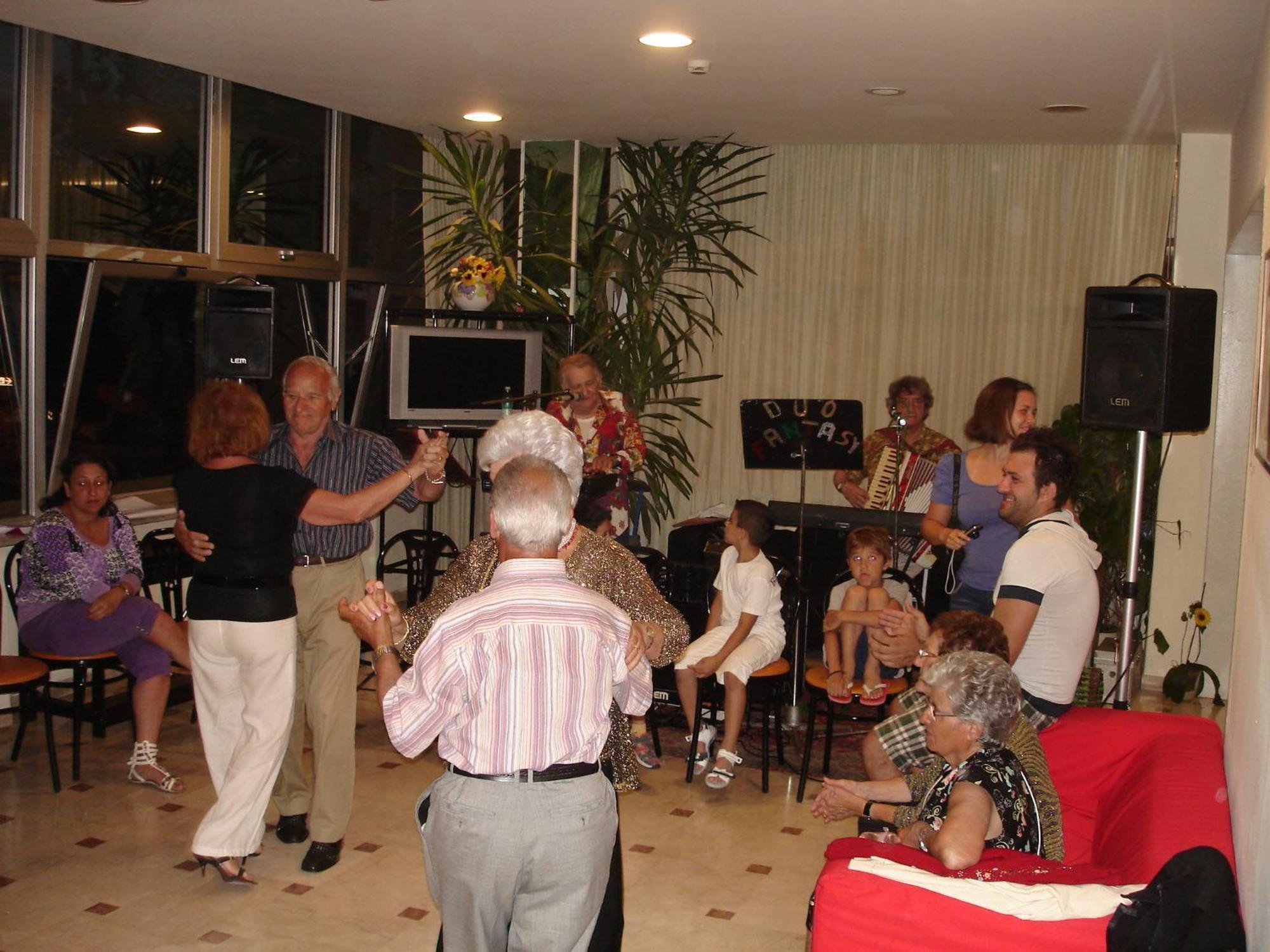Hotel Madrid Rimini Ngoại thất bức ảnh