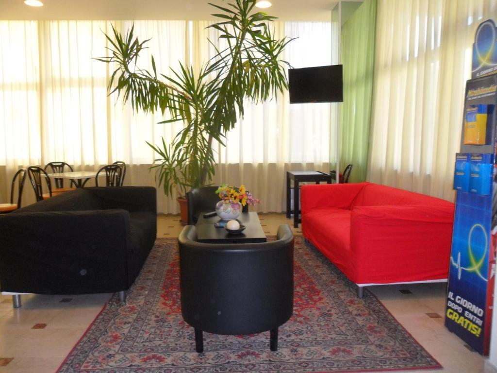 Hotel Madrid Rimini Ngoại thất bức ảnh