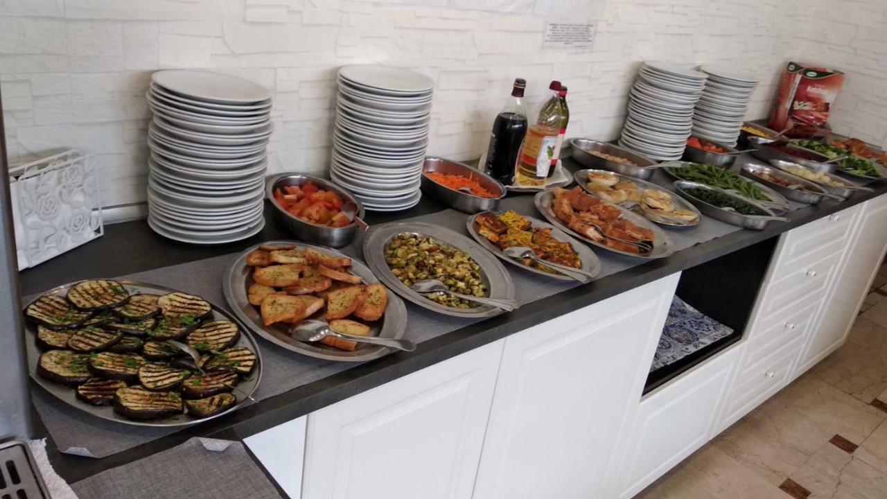 Hotel Madrid Rimini Ngoại thất bức ảnh